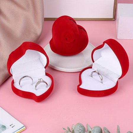 علبة حاملة الخاتم